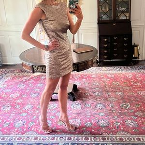Beautiful Esley Gold‎ Sequin Mini Dress, Low back, Lined, Like New, Size M